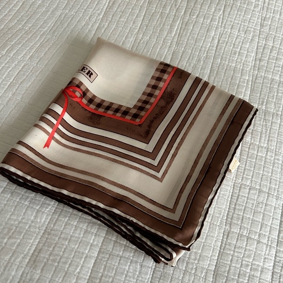 Aker 100% silk scarf - unqiue design/ Square hijab - Picture 6 of 7